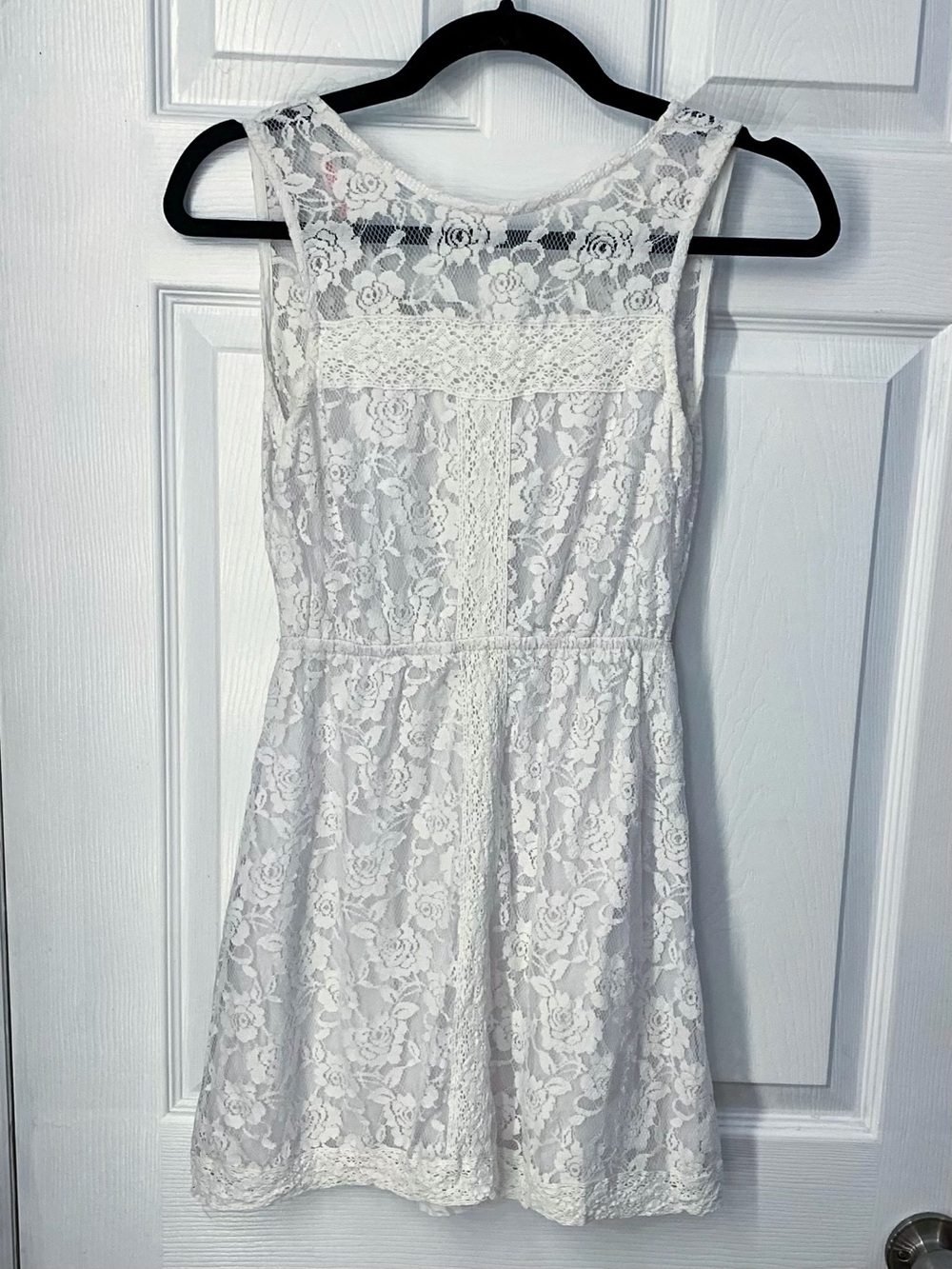 WHITE LACE MINI DRESS - Picture 4 of 13